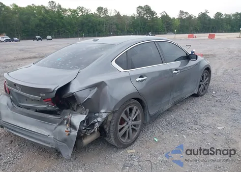 2018 Nissan Altima 2.5 Sr из США, поврежденный, VIN 1N4AL3APXJC142208